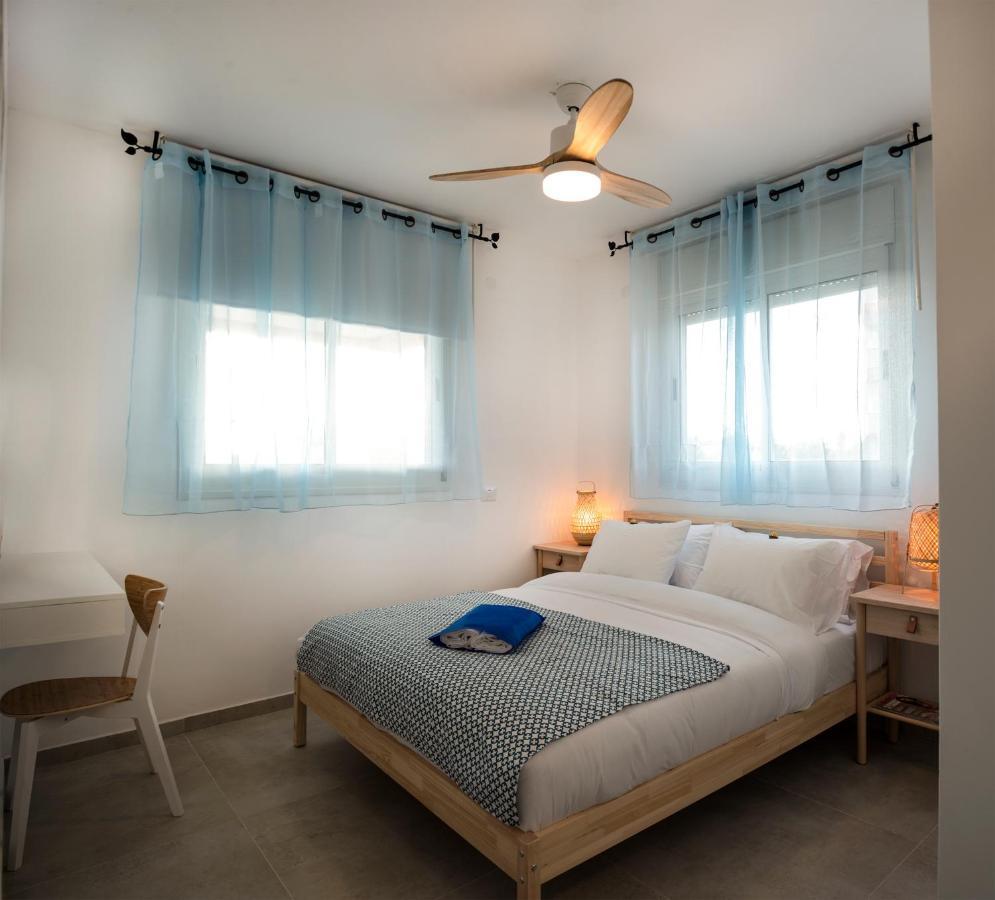 Argaman Beach Apartment Acre Extérieur photo