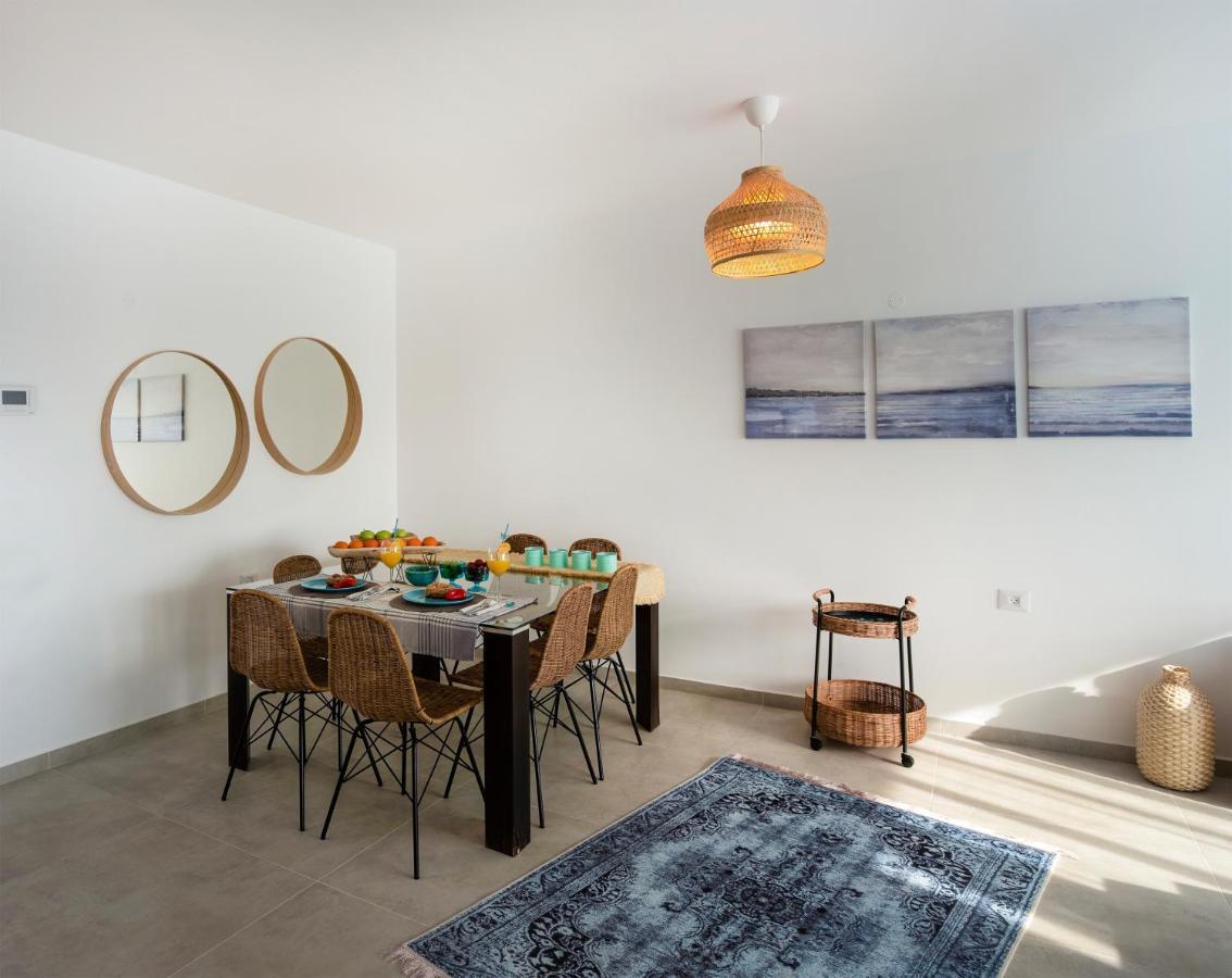 Argaman Beach Apartment Acre Extérieur photo