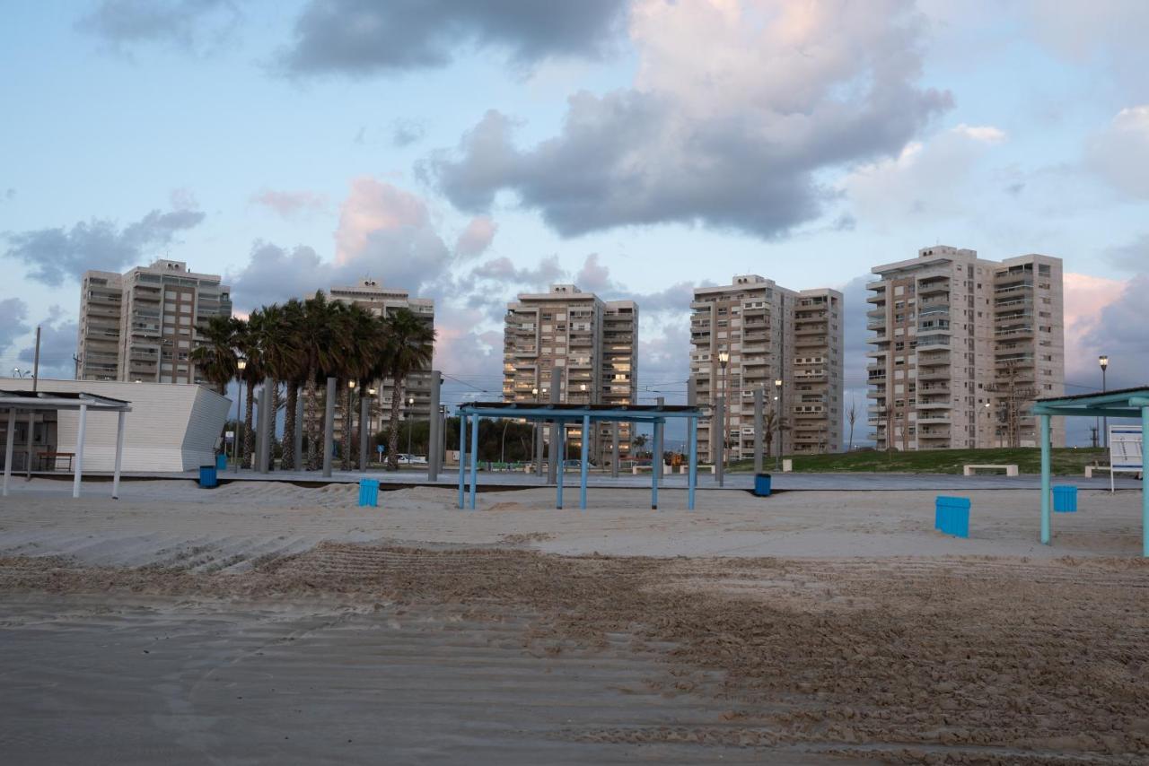 Argaman Beach Apartment Acre Extérieur photo